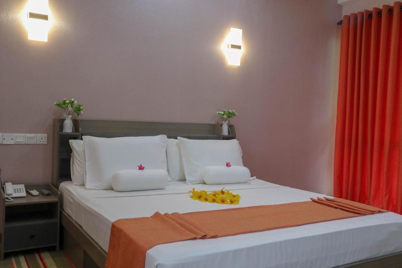 Reddalf'S Holiday Resorts Baie d'Arugam Extérieur photo
